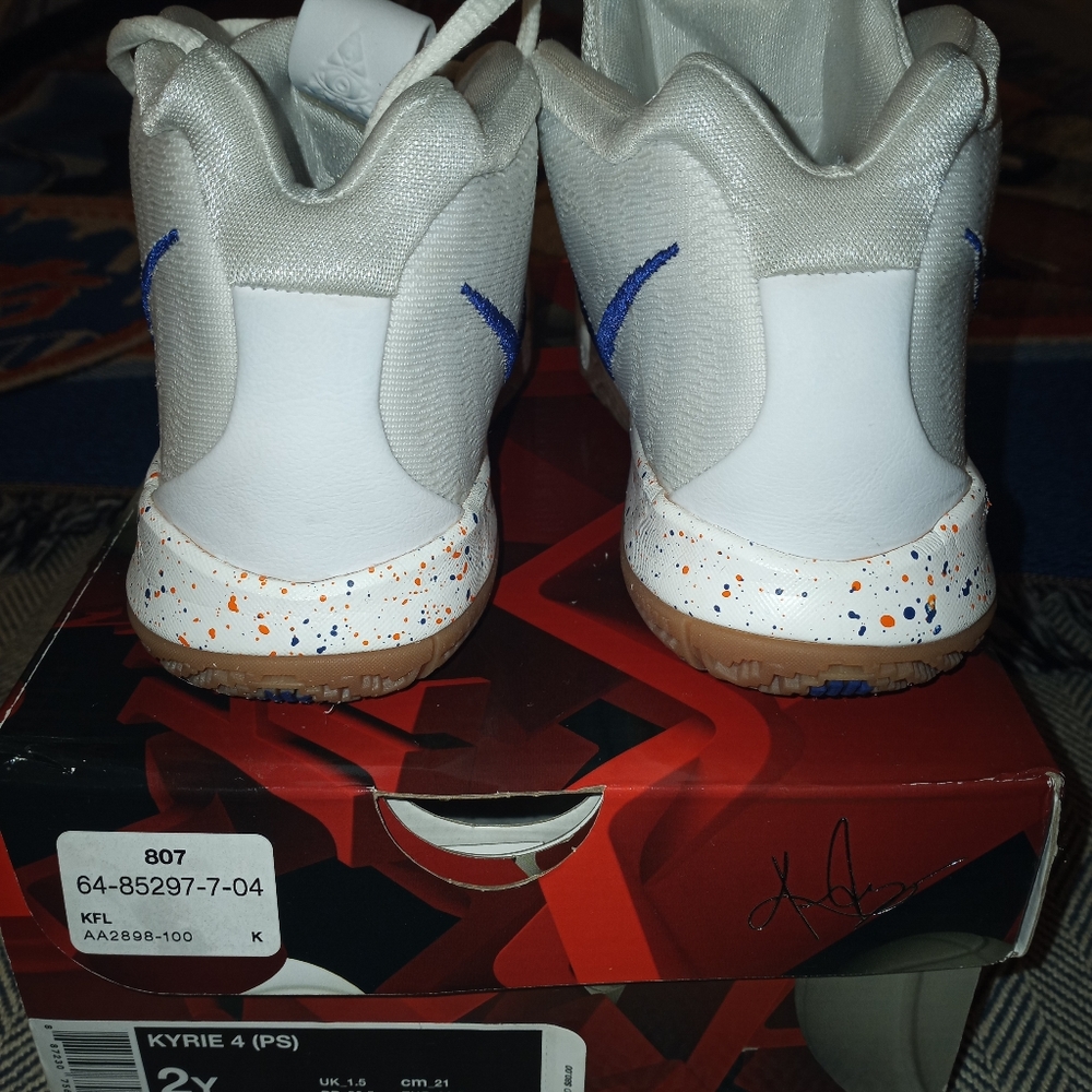 Nike Kyrie 4
